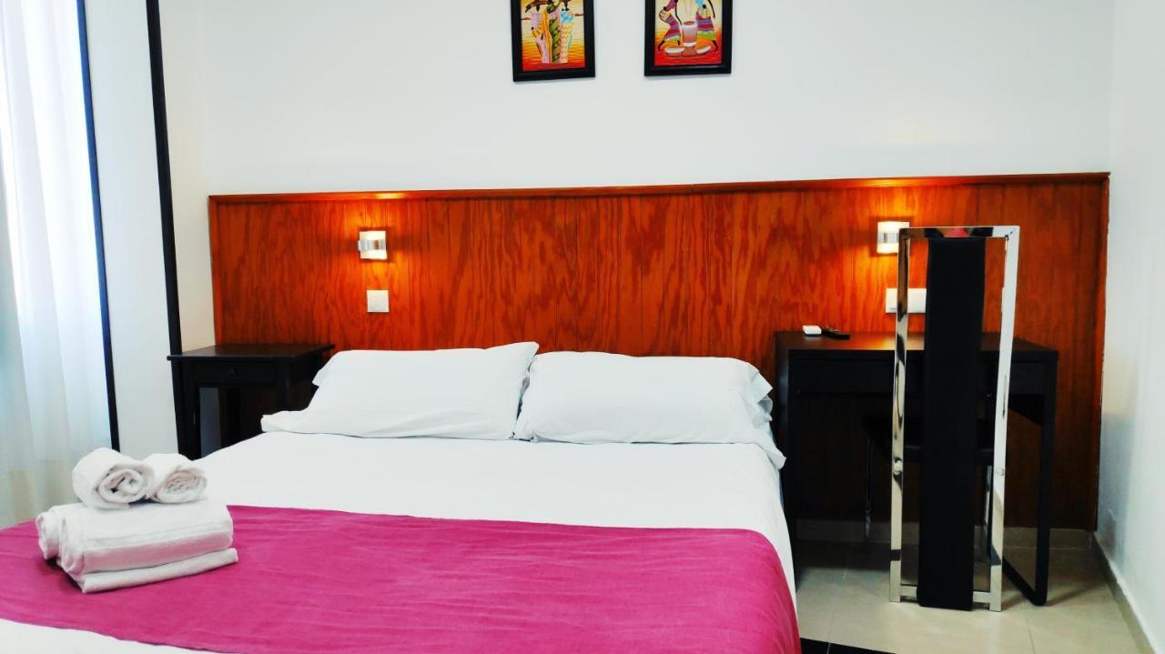 Hostal Dona Isabel Махадаонда Екстер'єр фото